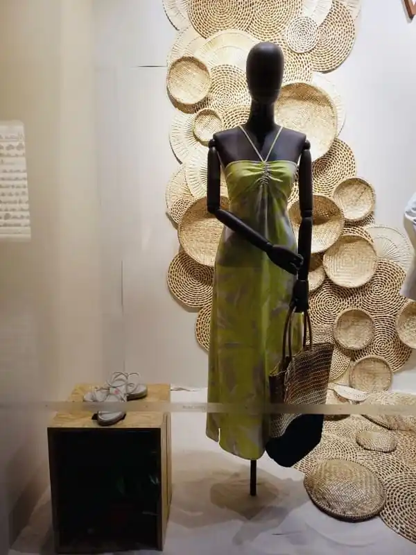 50-ef36e1d1-a442-4be0-b4c1-1772073d14b2